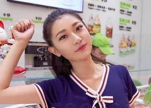 AISS爱丝(黄金版) – 不说别人，灵儿的美丝原图自拍确实让我挺意外的！