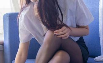 BoBoSocks袜啵啵 – 睡美人熊熊的运动写真：安踏鞋给力，姿势看似随意，其实努力藏了肚子。