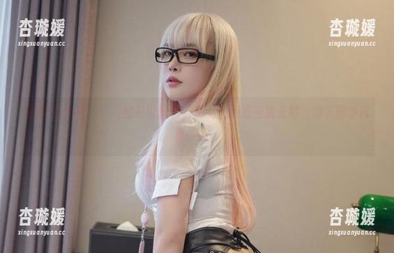 观看Dami(퀸다미)的吊带图包，总有一点点意犹未尽，停下脚步再看一眼。