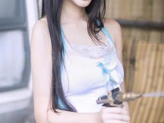 GIRLT果团网 – little贝壳喵的美图狂想曲：白色能拉开距离，还能让你感到一丝丝的凉意哦！