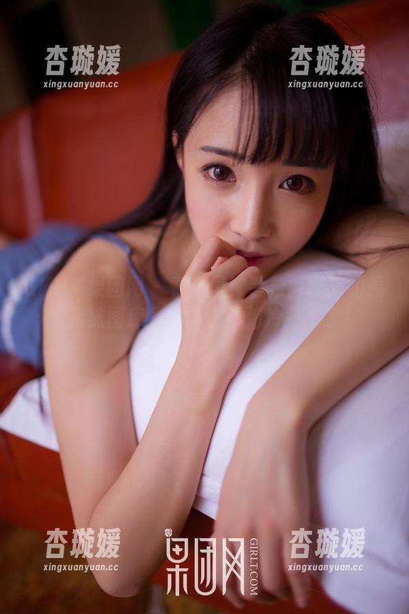 GIRLT果团网-裴希西 GIRLT果团网 - 看这里!裴希西带来的最新棉袜图库,你再也不怕冷脚丫了!