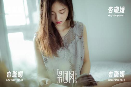 果团网全新写真集：美背大赛完胜，咱这背影比你想的更迷人！