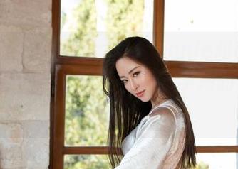MiStar魅妍社 – 鲍妮boonie和她的白裙：私房美图，让人不禁想学她的裙摆旋转！