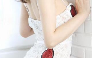 MyGirl美媛馆 – Ellie艾栗栗的校服私房美图，原来低调才是最经典的打扮啊。