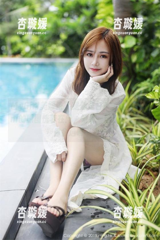 MyGirl美媛馆 - 是黑是白？王馨瑶yanni的原图恍若在问，如果一切都是灰度，你会选哪一边？