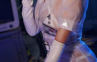 套图很温柔，但Neko薇薇学姐的气场有时候让人觉得不太寒意