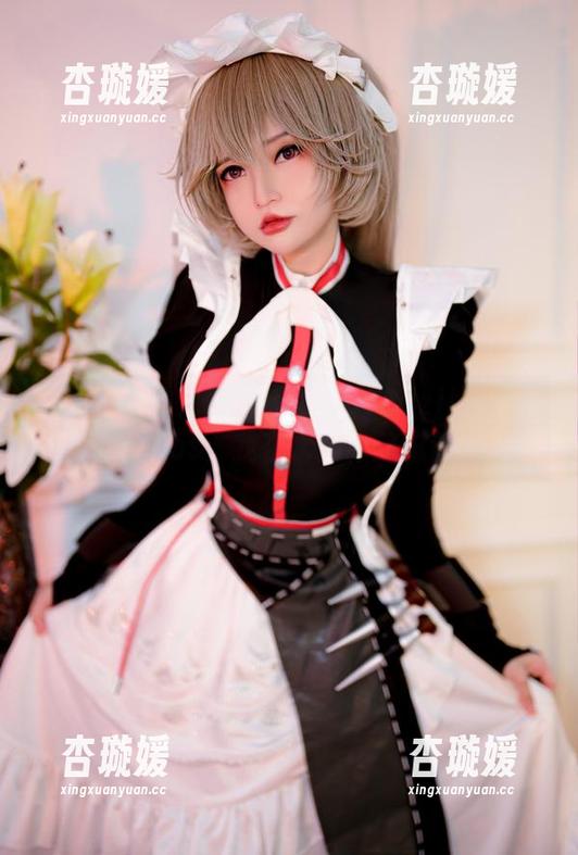 一颗洋芋的忧伤？PotatoGodzilla最新泳池cos：我在水里静静流泪。