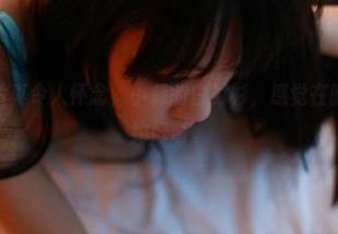 ROSI – 照片真令人怀念，小莉的白衬衫，感觉在暗示什么，隐约好奇。