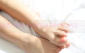 ROSI抓拍双人瞬间，高清原图里有种微妙的气氛……是吧？