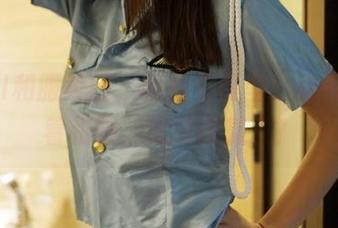 ROSI和服美图：我看着模型，结果她看着和服，这波谁赢了？