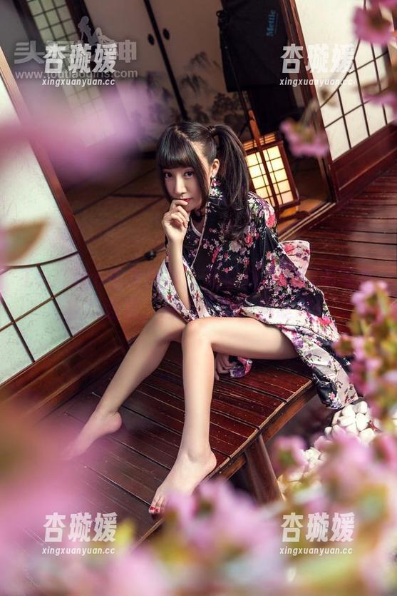 TouTiao头条女神-张蓝欣 TouTiao头条女神 - 难以抗拒的透明写真,张蓝欣,赶紧下载,别眨眼!