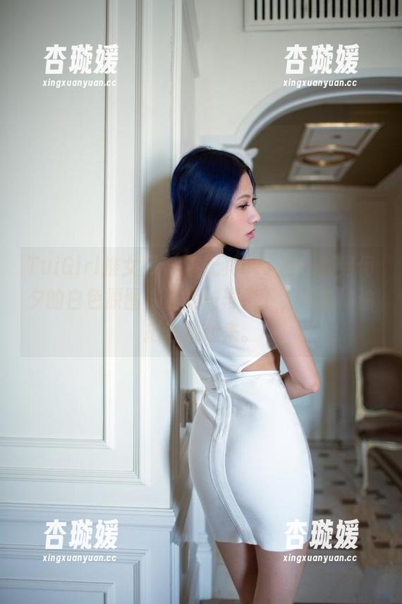 TuiGirl推女郎 - 若无其事，翻一翻何何夕的白色原图，让我一再停下，真想偷偷把它藏起来。