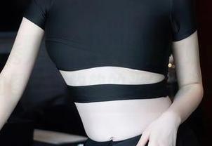 Xiuren秀人网 – 分享刘婷婷蜕变为油亮女神的图库，软软的光影你能忍吗？