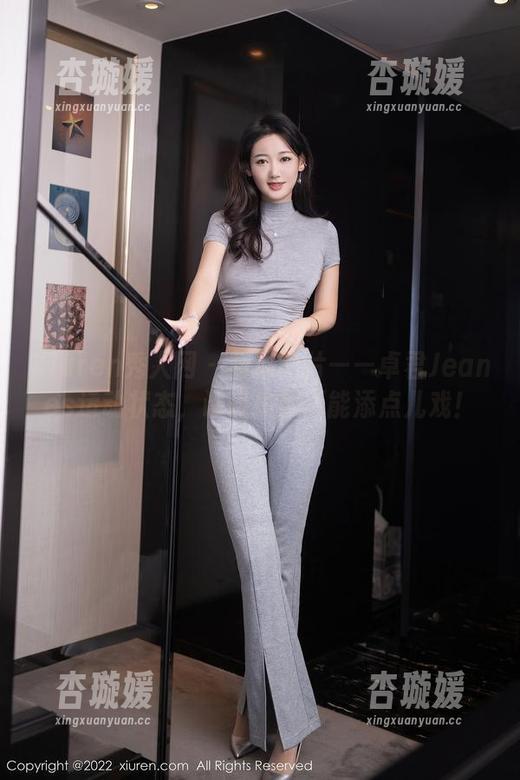 Xiuren秀人网 - 精选图片——卓君Jeanes运动状态，谁说拍照不能添点儿戏！