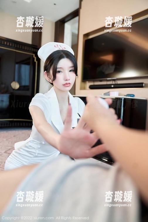 Xiuren秀人网-玉兔miki Xiuren秀人网 - 下载这份空乘制服,你也能有玉兔miki的气场嘛!