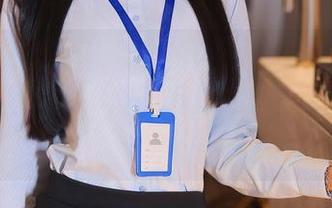 Xiuren秀人网 – 私拍合集：王乔恩Abby的白裙游戏，谁能拒绝如此简约的诱惑？