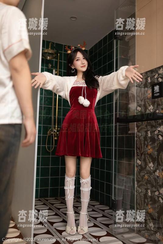 Xiuren秀人网 - 美图大集合，王馨瑶yanni空姐的甜蜜任性
