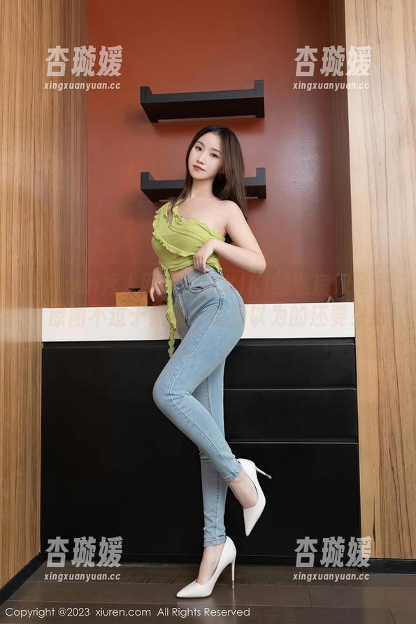 Xiuren秀人网 - 芭比KIKI的私房双马尾，原图不过于娇羞，比原以为的还要呆萌。