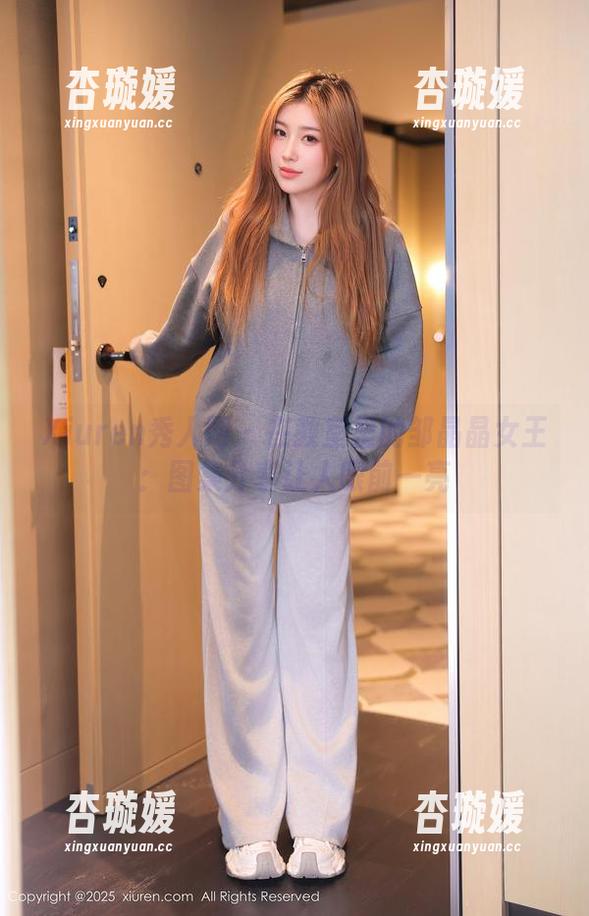 Xiuren秀人网-邹晶晶女王 Xiuren秀人网 - 在教室里的邹晶晶女王:图集分享让人眼前一亮