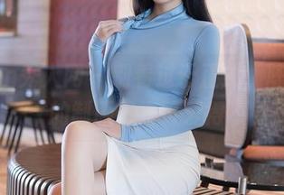 Xiuren秀人网 – 别看过于正式，陈雅漫VICKY的制服写真可爱得不行！