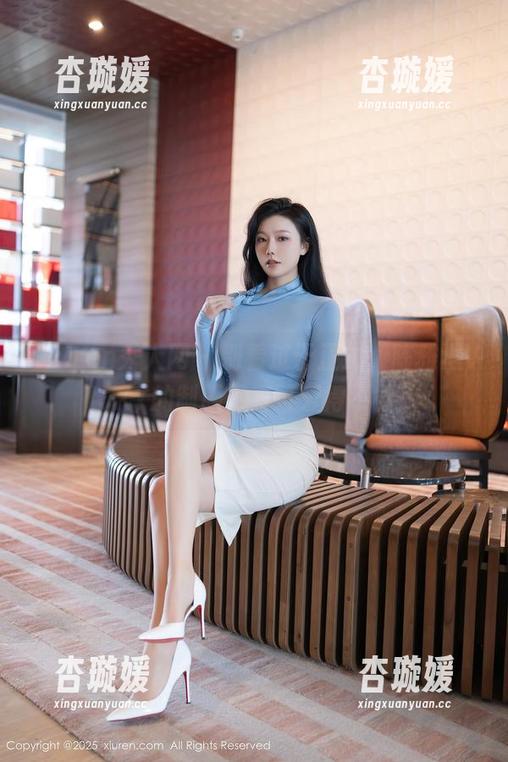 Xiuren秀人网-陈雅漫VICKY Xiuren秀人网 - 别看过于正式,陈雅漫VICKY的制服写真可爱得不行!