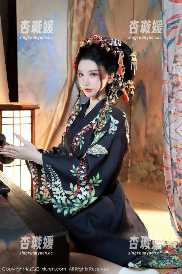 Xiuren秀人网 - 美图大赏：修女版，雯大王susie一口气搞定！