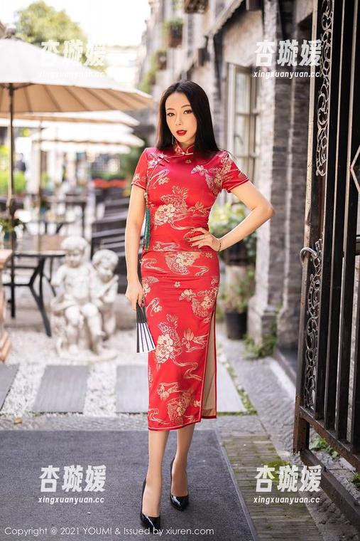 YouMi尤蜜荟-娜娜TINA YouMi尤蜜荟 - 高清兔女郎:娜娜TINA的撩人捕捉,让你一天都想换壁纸!
