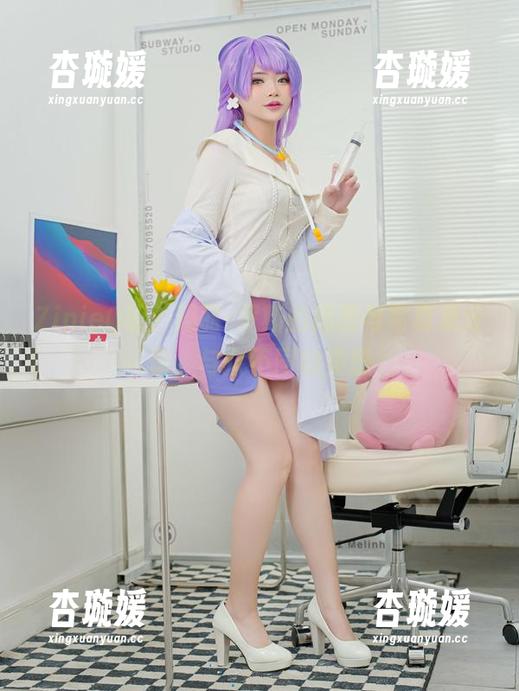 ZinieQ说：玛丽·罗斯的插画与写真集分享，与众不同的美感