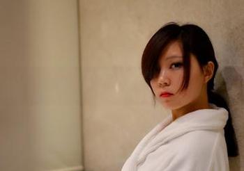 pans – 洗手间里的护士写真，丁丁难道在做个恶作剧？