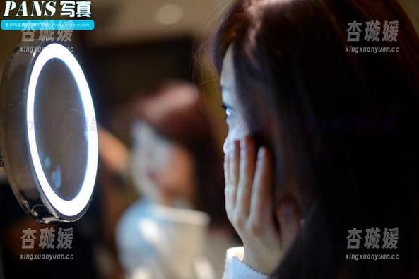 pans - 思思的私拍——学姐光线那么柔和，可别让她红到炸裂哦