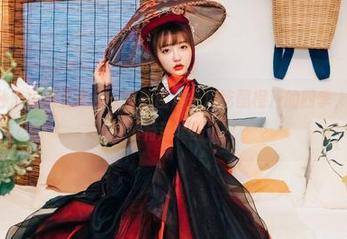 yeeun孙乐乐遇上天台—最新图片争风吃醋橙汁的四季，结果果汁比模特还“酸”！