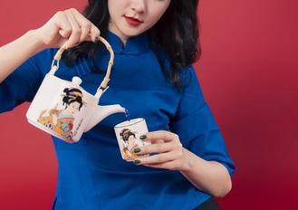 丽柜 – 女仆的逆袭：左左带你玩转高清，谁能抗拒这份逗趣？