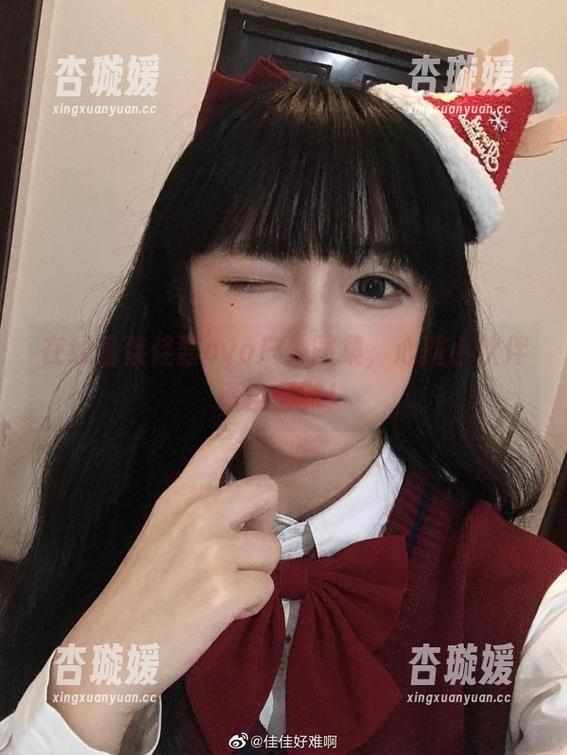 在线看佳佳酱ovo户外图集，心脏小伙伴请自备药！