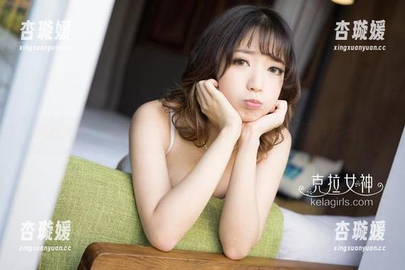 克拉女神 - 从清晰到模糊，凌雪的妹妹在高清原图中游走！