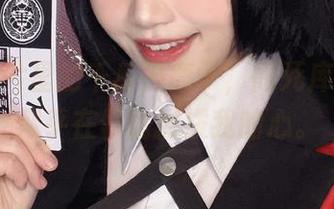 高清照片里的千反田鹿子，而死库水呢？似乎在偷偷撩拨我的心。