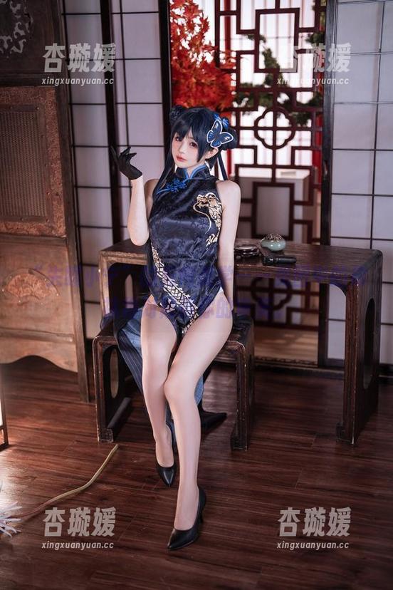“失眠小宁”的反向美学——美图中的棉袜绝对颠覆你的审美。
