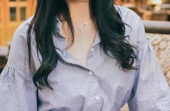 头条女神 – 没有圣光的余心曼，裤里丝也能拍出让人移不开眼的美图