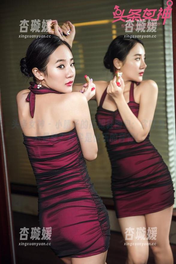 头条女神-小晴子 头条女神 - 小晴子的高跟鞋图包:你以为只是鞋?其实是快乐的音符!