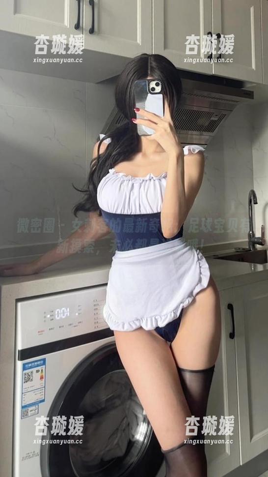 微密圈 - 女刺客的最新奇招：足球宝贝有新摸索，未必都是进球哦！