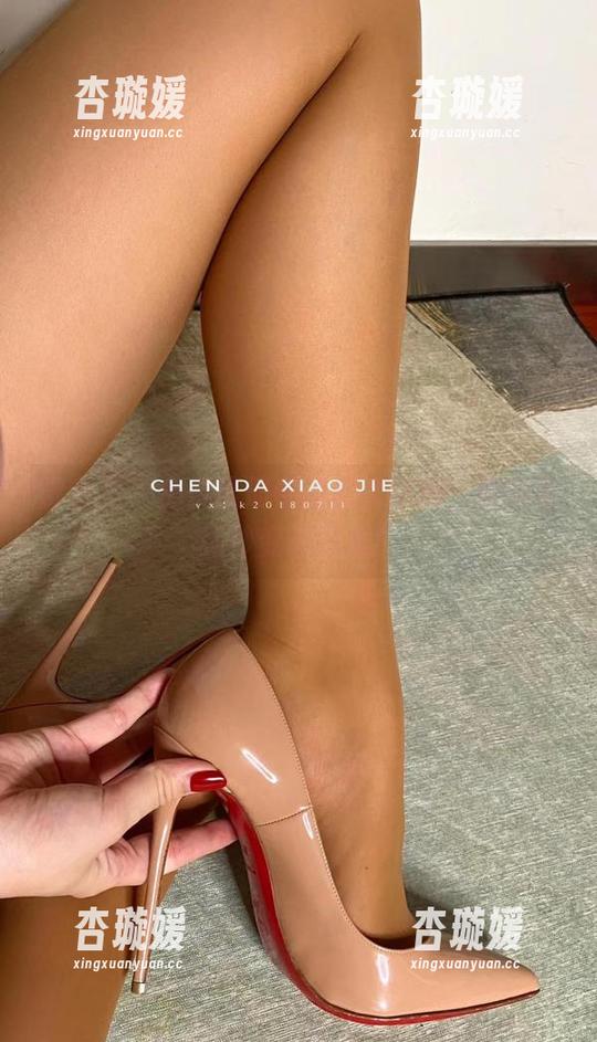 微密圈 - 免费图册中的宸大小姐，瑜伽姿势秒变奇葩秀！