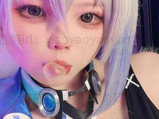 开场的毒蛇变美图，小瑶幺幺硬是让人想一直驻足。