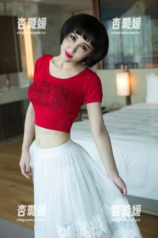 尤果网 - 这组王语纯的旅拍图包，让你感受到不一样的时光，赶紧下载！