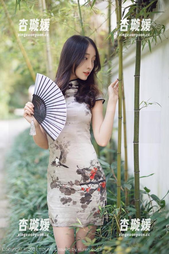 尤蜜荟 - 白色一直是个谜，朱可儿Flower的写真套图让人想起棉花糖的甜蜜。