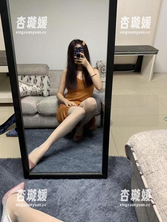 微密圈 - 终于出新了！提袜少女最新写真集，微信朋友圈不仅要刷，还要LOOK！