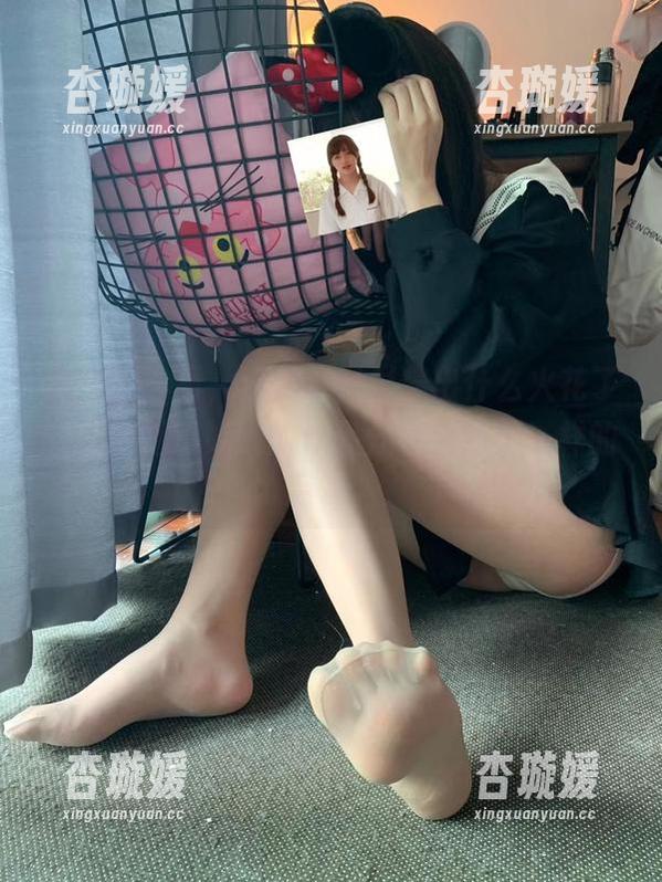 微密圈 - 看，这件白衬衫穿出什么火花了！无敌哒小姨妈的作品分享给你不一样的启发。