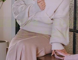 去年浴缸里的日奈娇，今天就来COS合集，水蒸气中透着暧昧