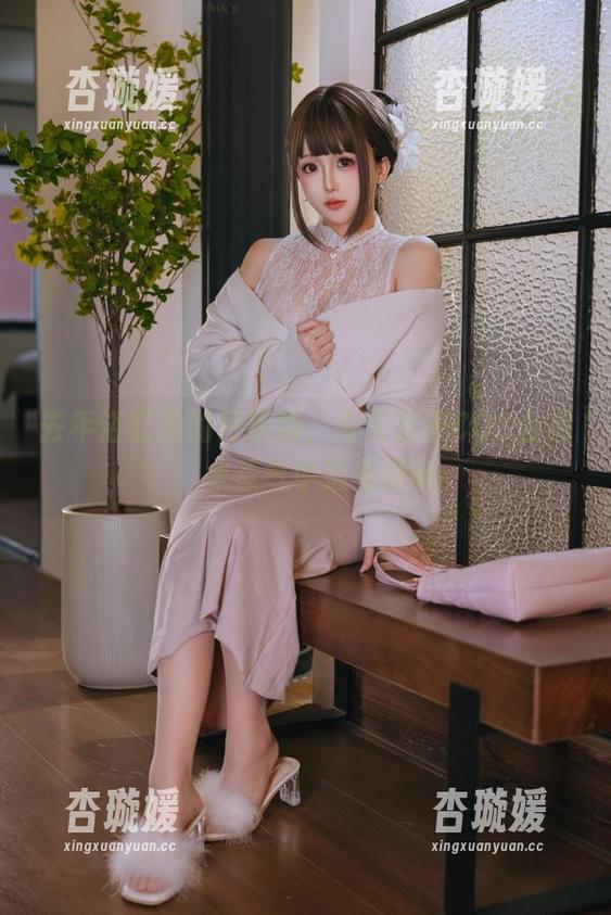日奈娇 去年浴缸里的日奈娇,今天就来COS合集,水蒸气中透着暧昧