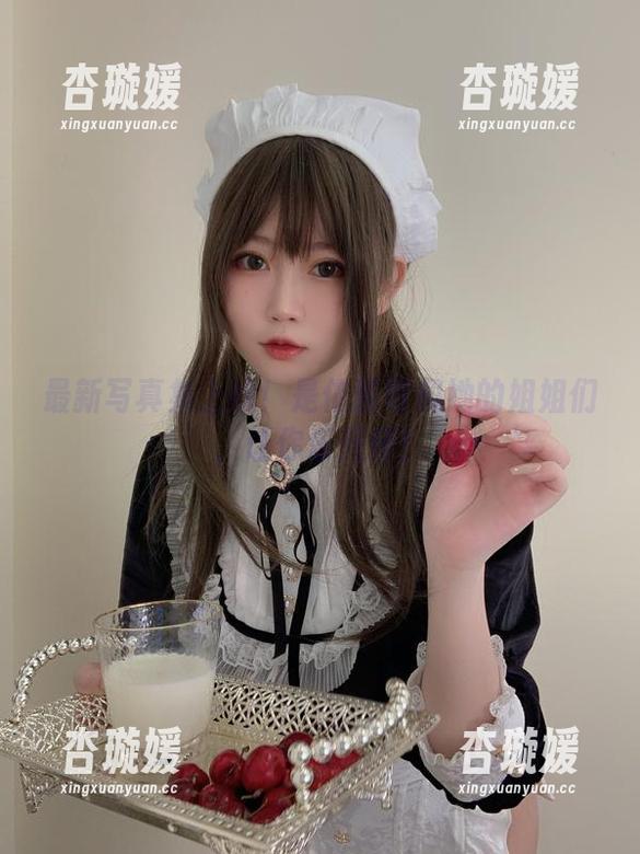 是依酱呀 最新写真集上线!是依酱呀和她的姐姐们,让你乐开怀!