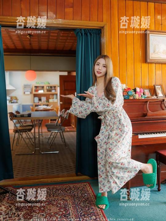 运动的节奏里，普美(bomi)的美图和套图画卷悄然展开。