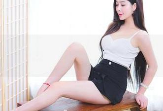 果团网 – 王语纯的美，纯白原图看完就懒得动了，更新却在悄悄挑战我的停留时间。